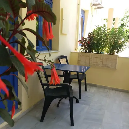 Leonidas & Aparthotel