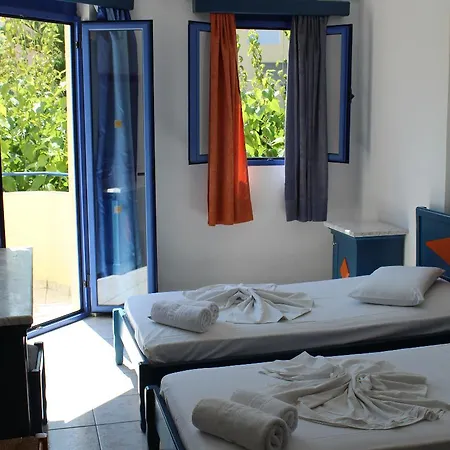 Apart-hotel Leonidas &
